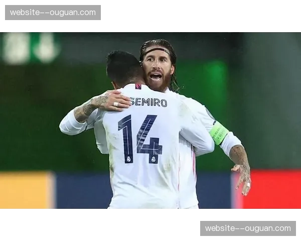 马赛2-2绝平雷恩，终场前头球扳平让主场球迷沸腾